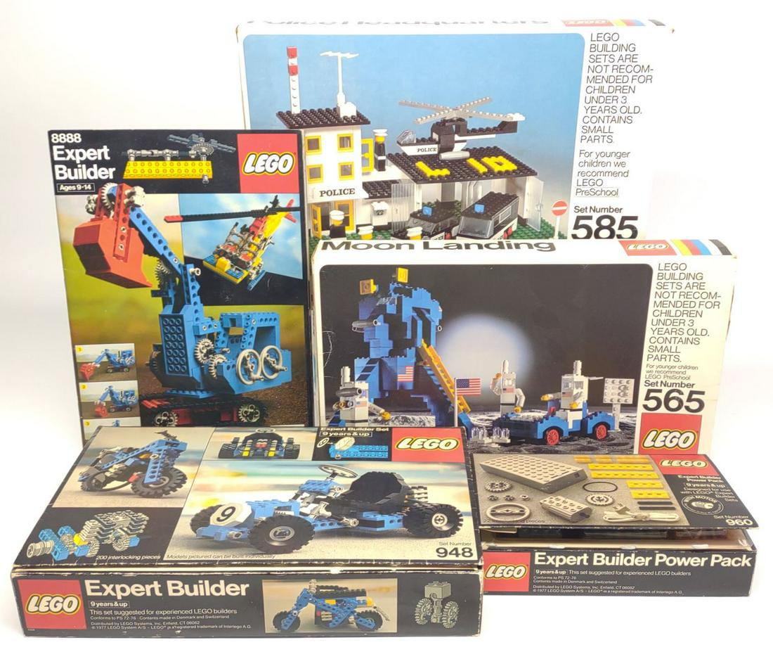 (4) 1976-77 Lego Building Sets #565, 585, 960, 948 (1 of 18)