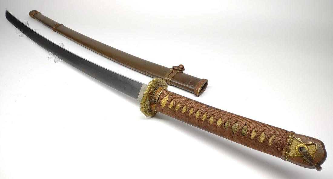 WWII Japanese Officer Shin Gunto Sword (signed) (1 of 20)