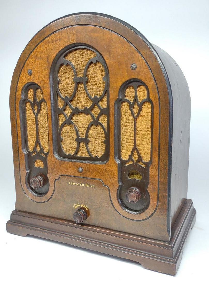 Atwater Kent Model 165 Cathedral Radio (1 of 8)