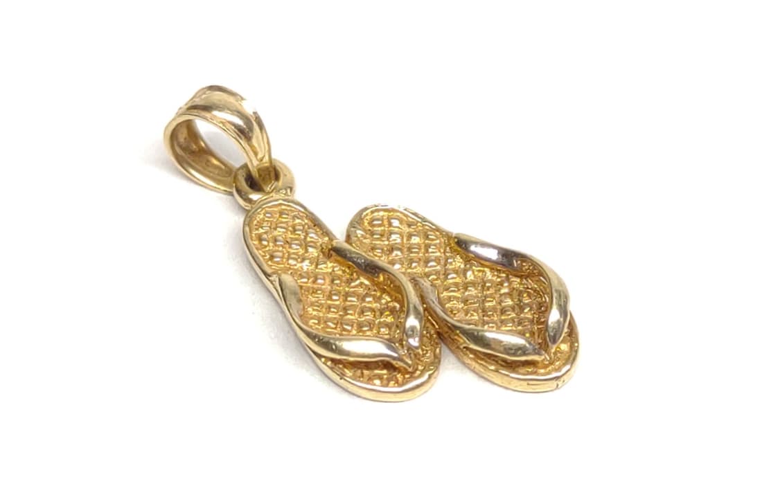 14k Gold Flip Flop Necklace Pendant (1.14g) (1 of 6)