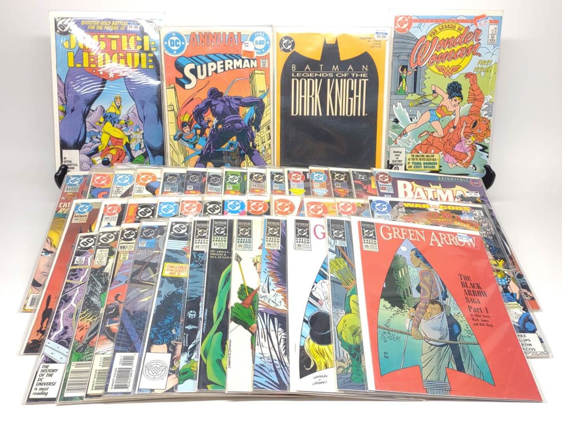 43 DC Comics (Wonder Woman, Batman, Superman...) (1 of 11)
