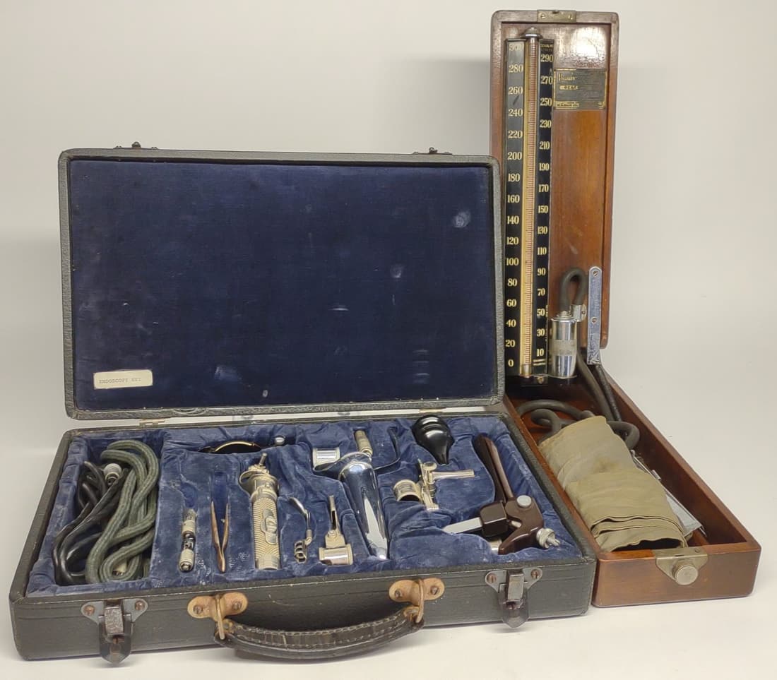 Early 1900s Medical Tools & Devices (1 of 7)