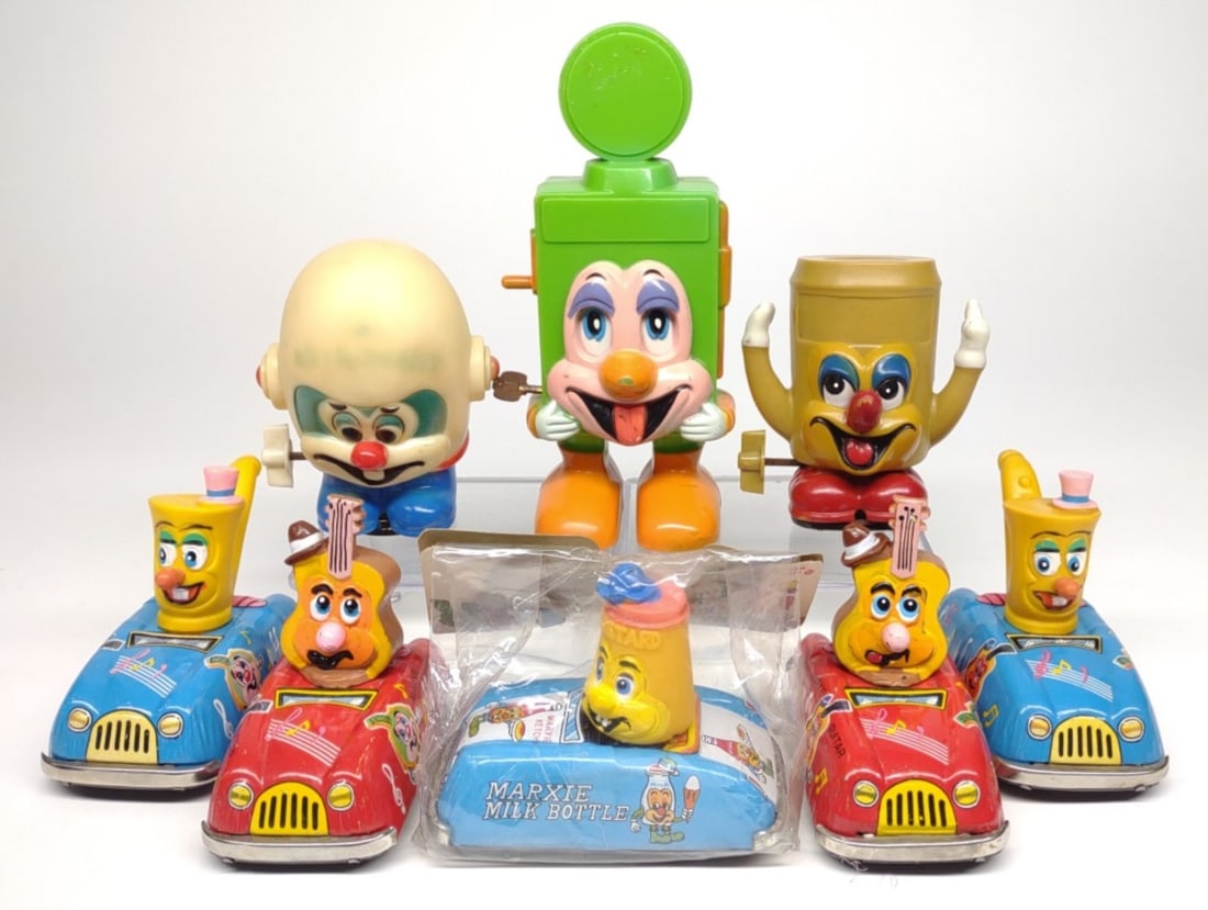 8 Marx Marxie Racers & Wind-Up Walking Toys (1 of 9)