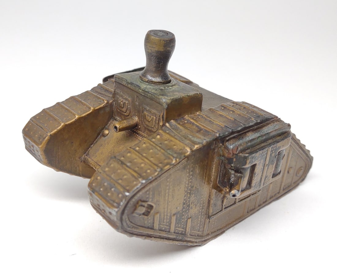 1920 Ronson WWI Tank Cigar Striker Lighter (1 of 10)