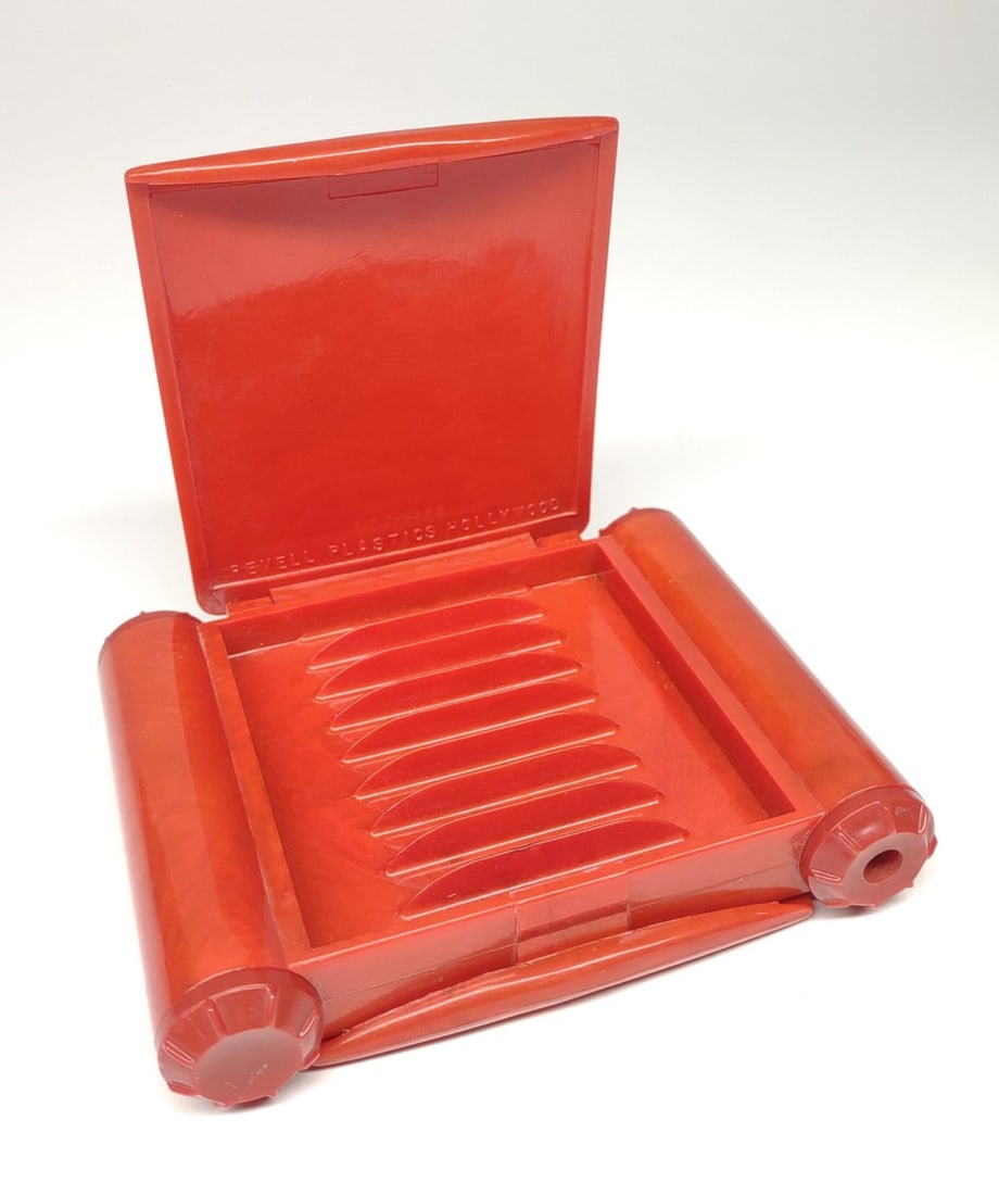 1940s Revell Plastics Cigarette Case & Compact (1 of 8)