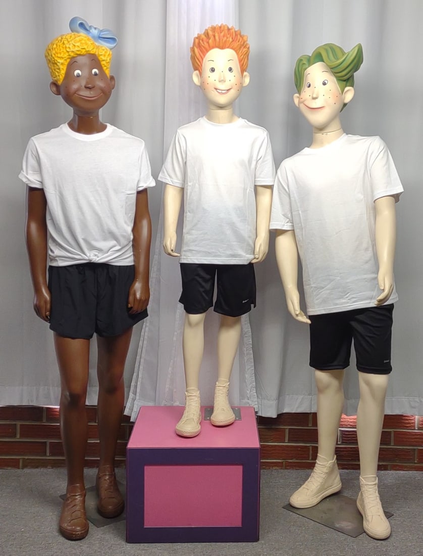 3 Cartoon Style Store Mannequins (Children) (1 of 13)