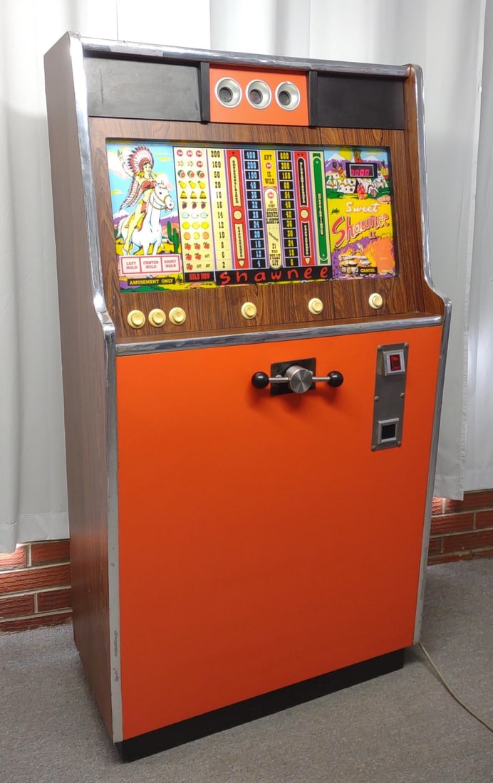 Sweet Shawnee II Coin Op Slot Machine (Needs Repair) (1 of 12)