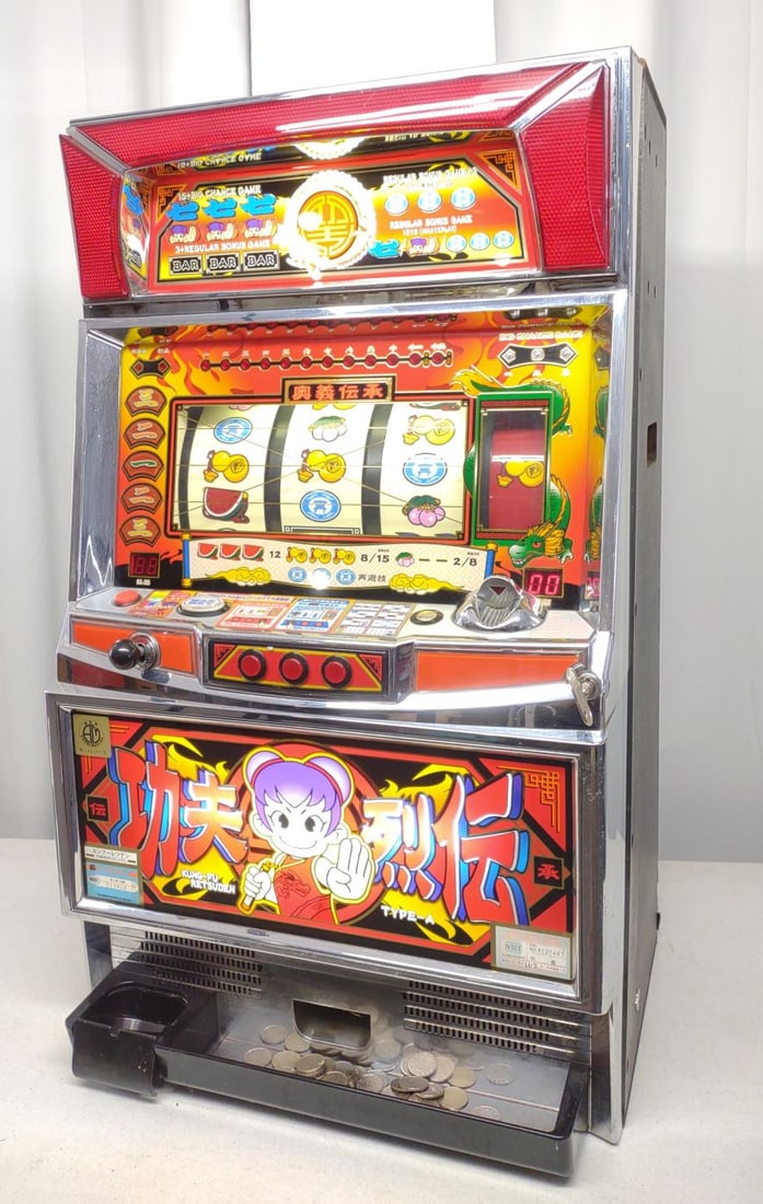 Kung-Fu Retsuden Pachislo Slot Machine (Works) (1 of 14)