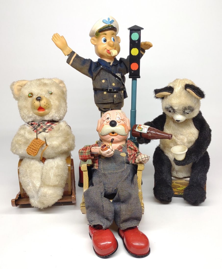 4 Japan Battery Op Animated Toys (1 of 13)