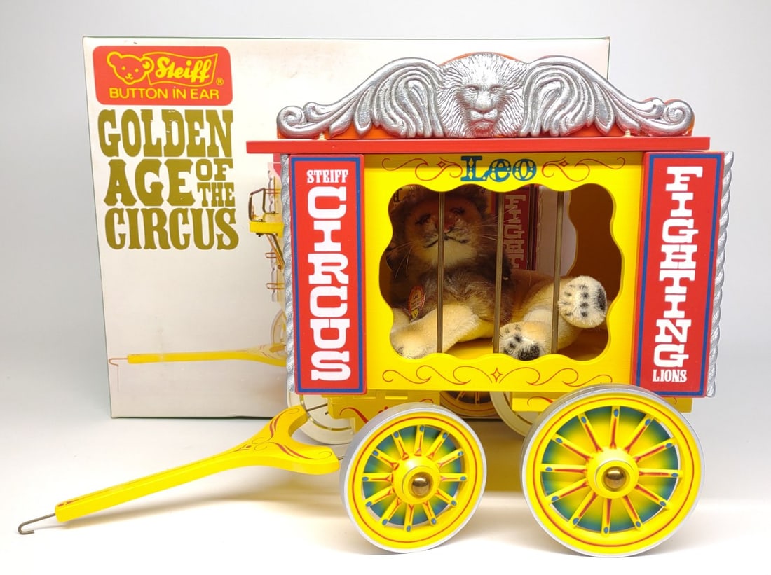 Steiff Golden Ages of Circus Leo Lion Set w/ Box (1 of 11)