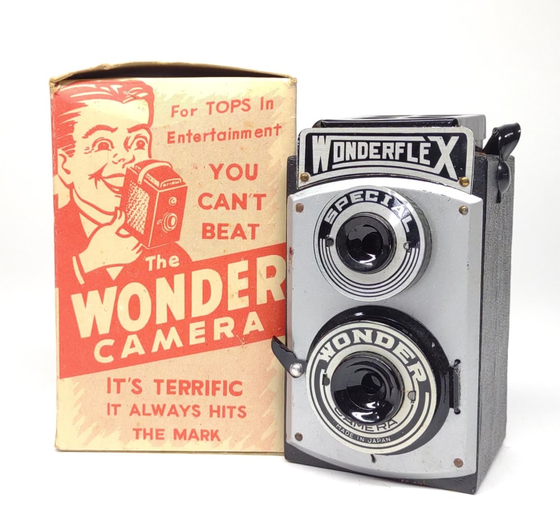 Vintage Japan Novelty Wonder Camera Prank Toy (1 of 9)