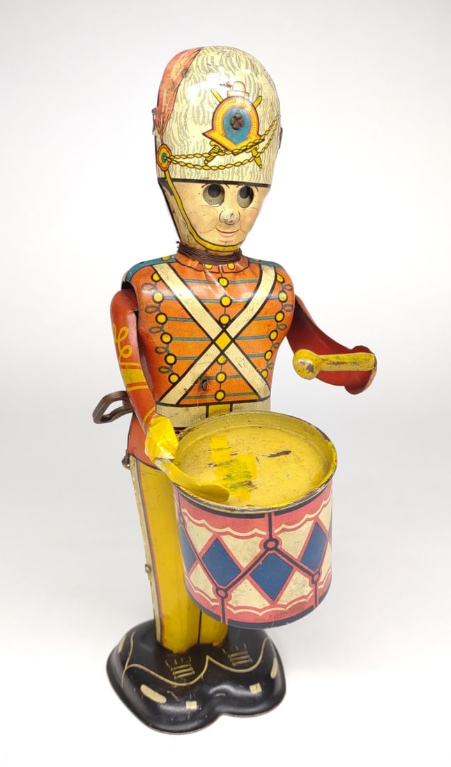 Marx Tin Wind-Up George the Drummer Boy Toy (1 of 8)
