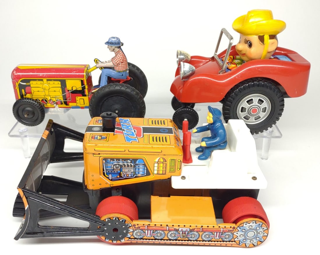3 Vintage Wind-Up & Battery Op Toy Vehicles (1 of 13)