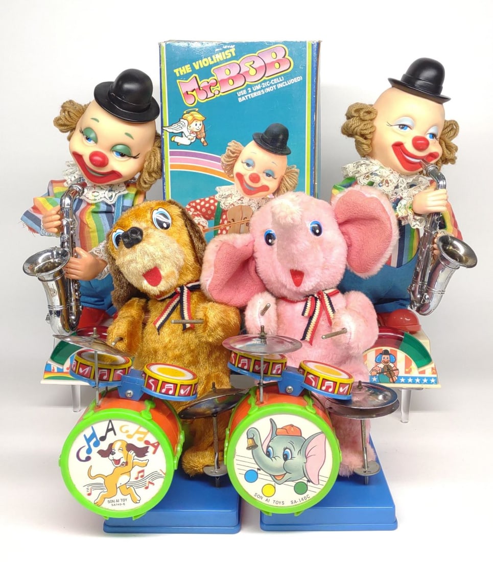 4 Vintage Musical Battery Op Toys (1 of 15)