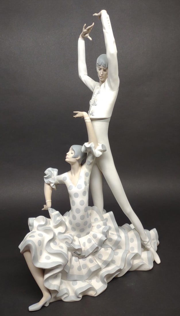 Lladro Flamenco Dancers #4519 Porcelain Figure (1 of 11)