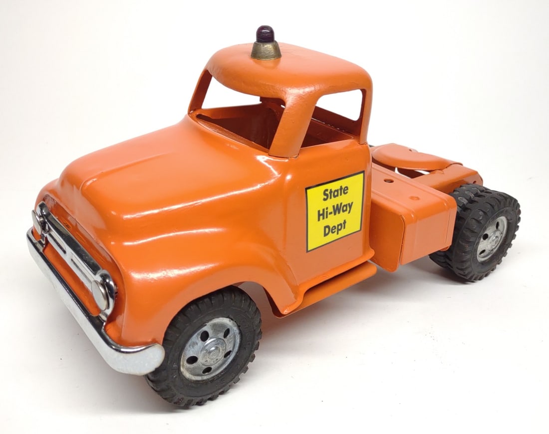 1957 Tonka State Hi-Way Dept Semi Truck Cab (1 of 7)