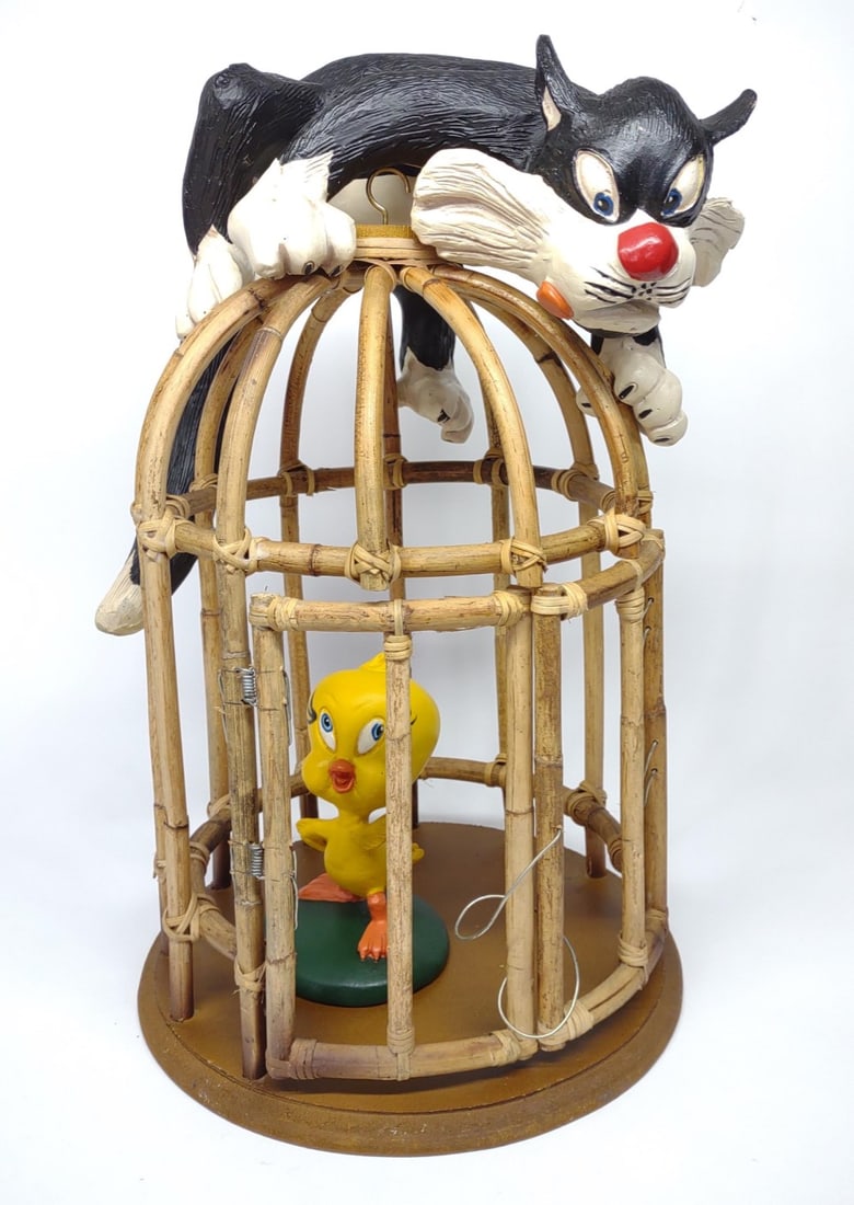 Vintage Sylvester & Tweety Looney Tunes Bird Cage (1 of 11)