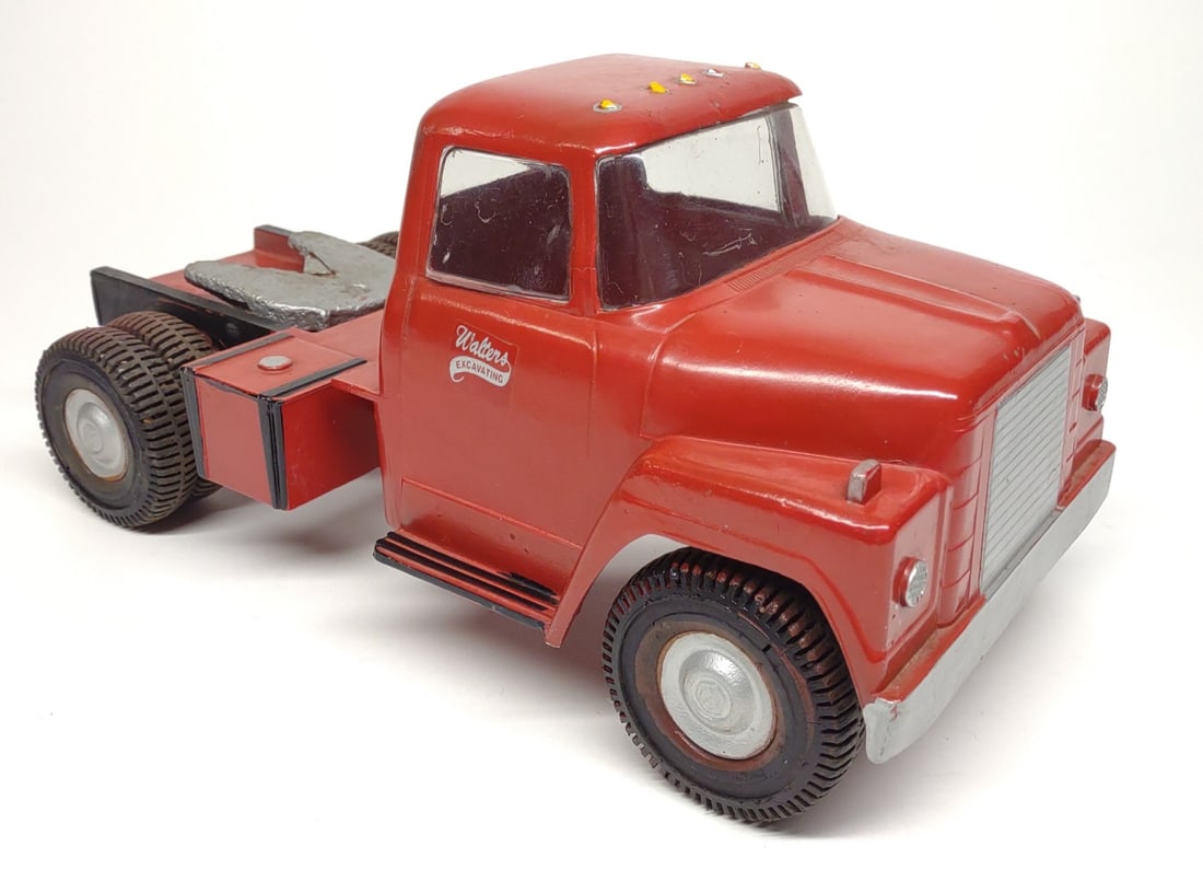 1960s Ertl Pressed Steel Loadstar Truck Cab (1 of 8)