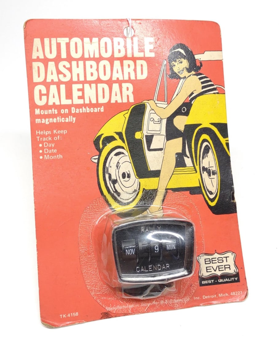 Vintage Automobile Dashboard Calendar Accessory (1 of 5)