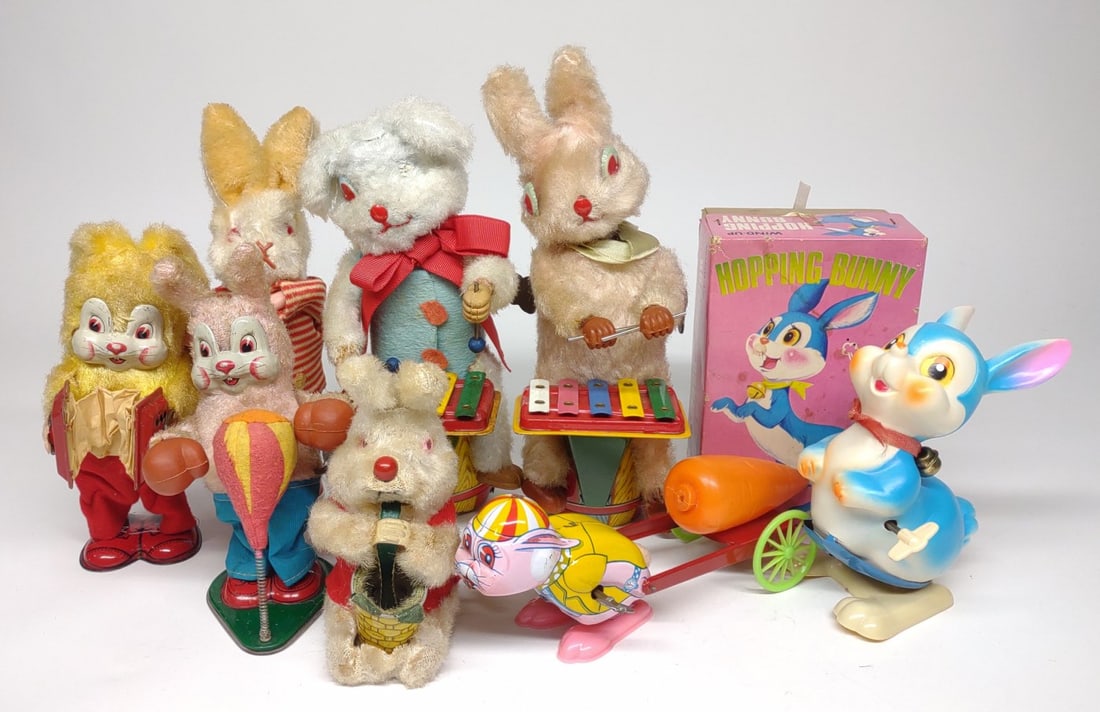 Vintage Wind-up Japan Bunny Toys (1 of 13)