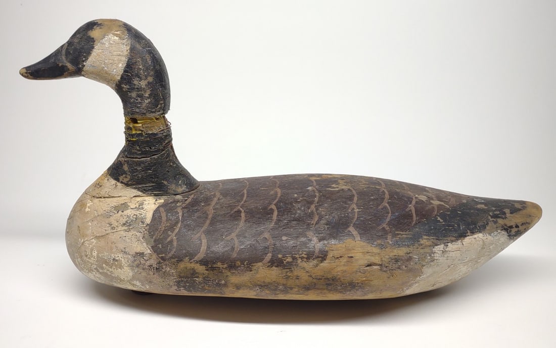 Paul Gibson Canada Goose Decoy (Havre de Grace) (1 of 7)
