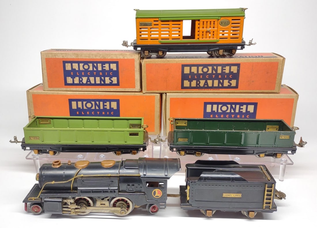 Lionel Pre-war Toy Train Set w/ #259E Engine (1 of 18)