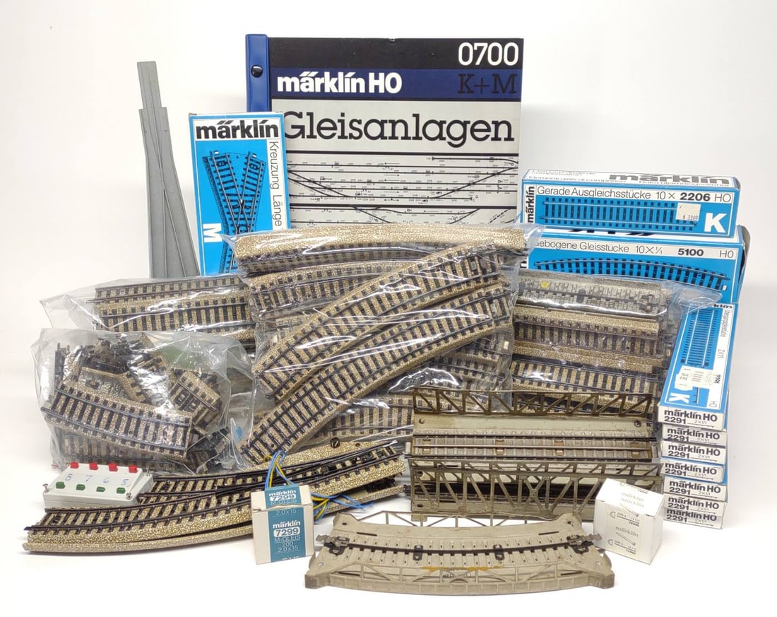 Group of Marklin HO Train Track (1 of 8)