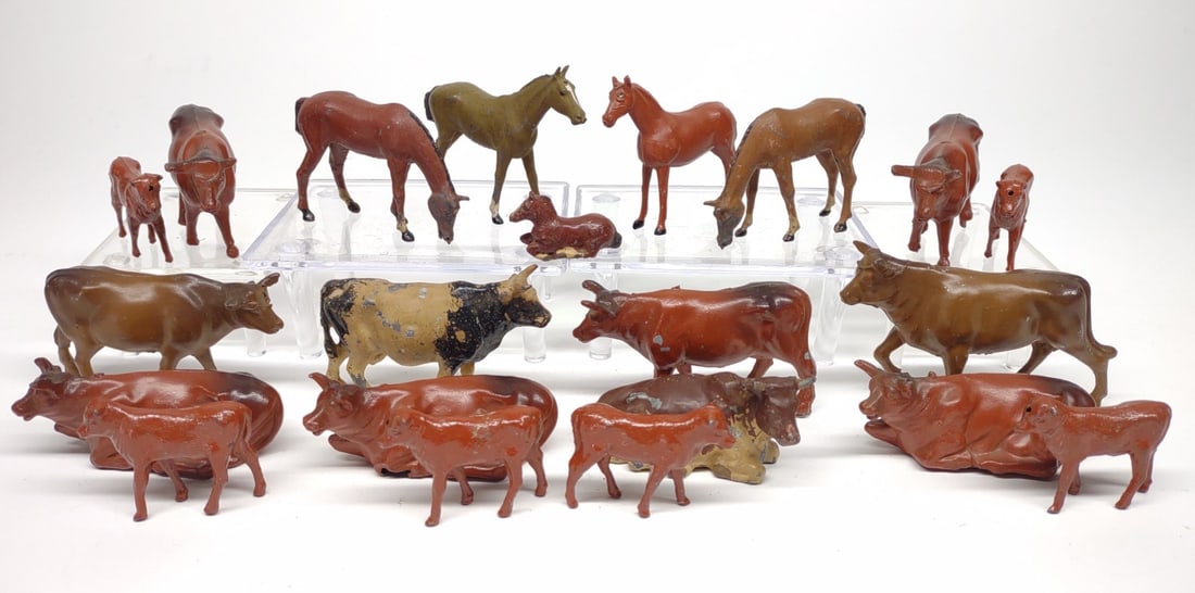 21 Vintage Cast Metal Farm Animals (1 of 13)