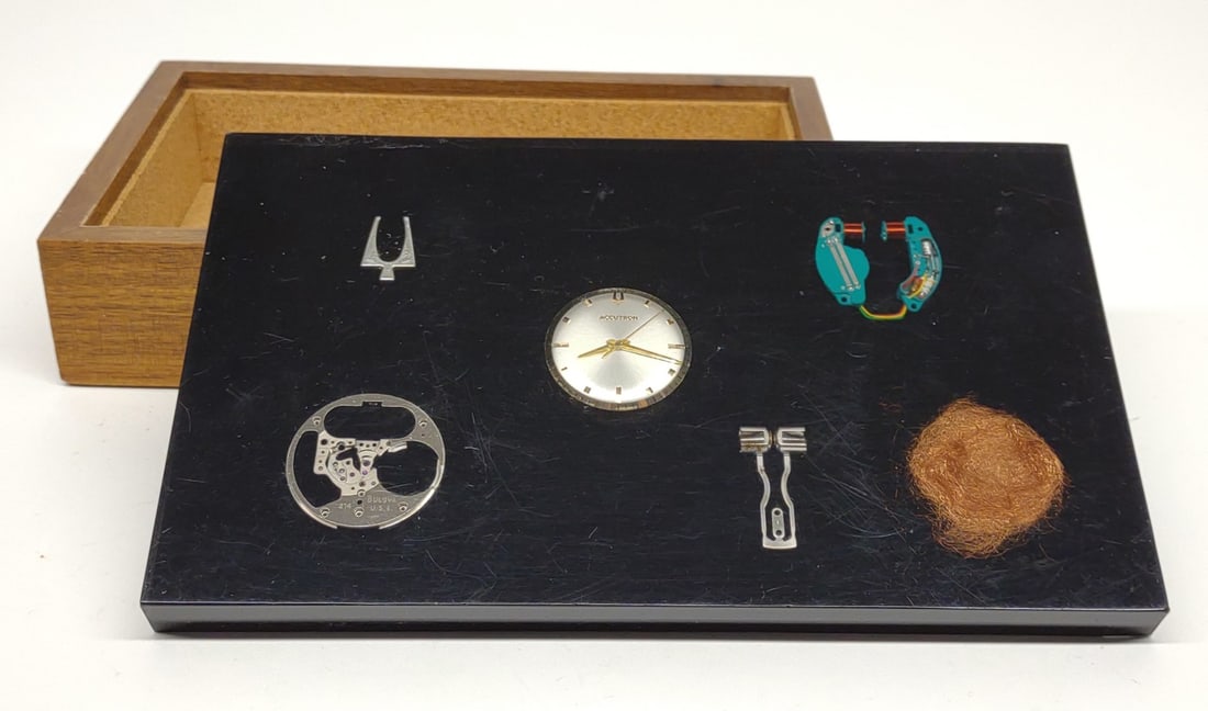 Bulova Accutron Watch Wood & Resin Jewelry Box (1 of 10)