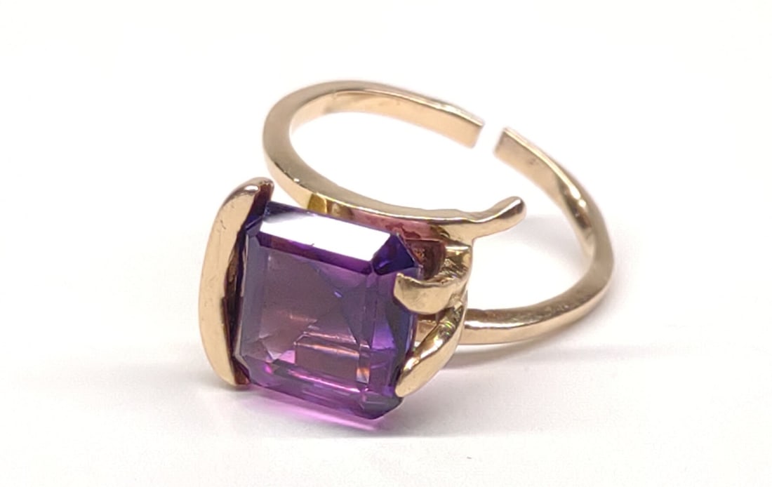 14K Yellow Gold & Amethyst Ring (sz 6) (1 of 6)