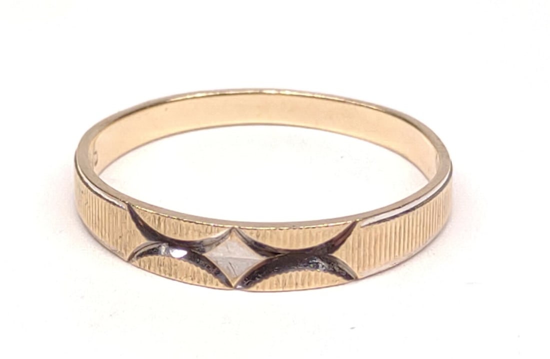 10K Gold Garland Engraved Band Ring (sz 10.25) (1 of 6)