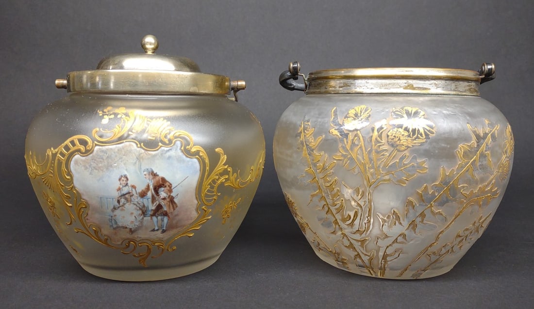 (2) Victor Saglier Cameo Art Glass Biscuit Jars (1 of 13)
