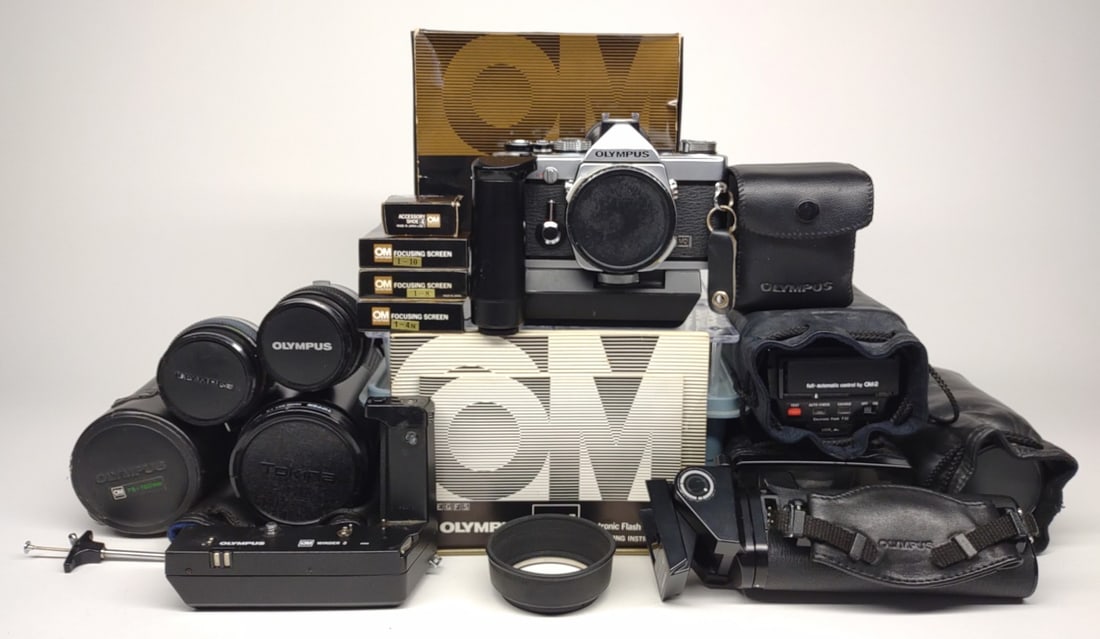 Vintage Olympus OM-1 Camera w/ Accessories (1 of 12)