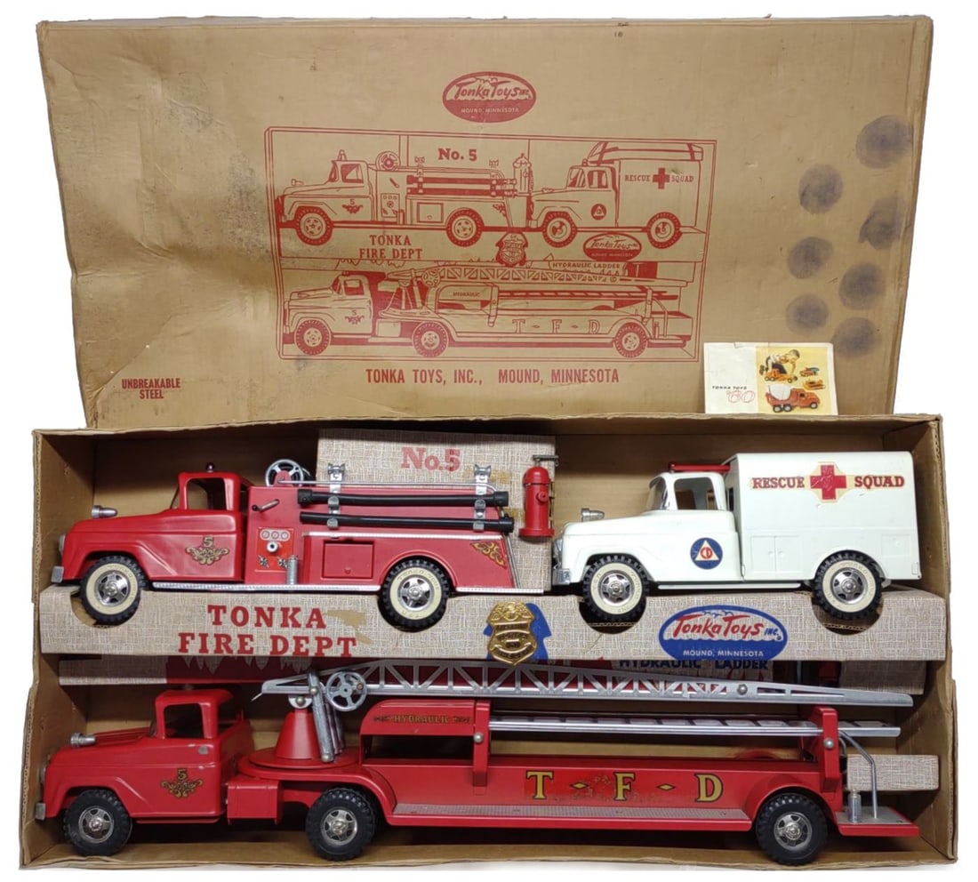 1960 Tonka No. B-225 Fire Dept. Truck Set in Box (1 of 16)