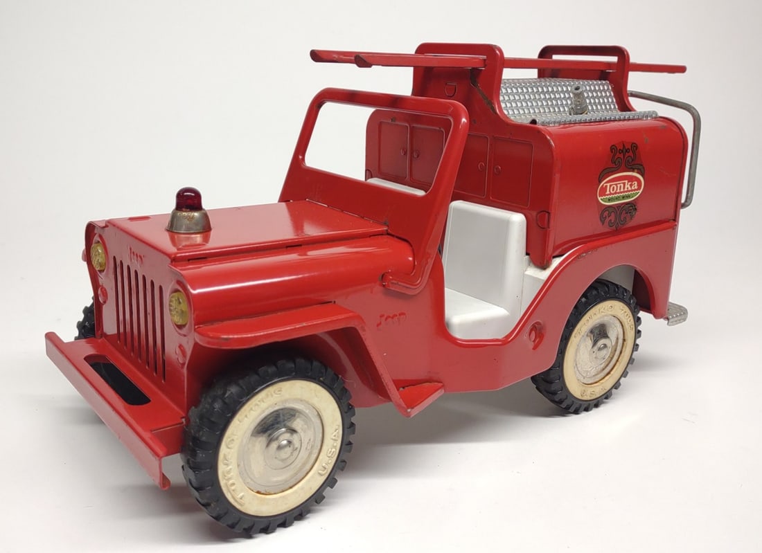 1960s Tonka Fire Jeep w/ Ladder & Hose (1 of 8)