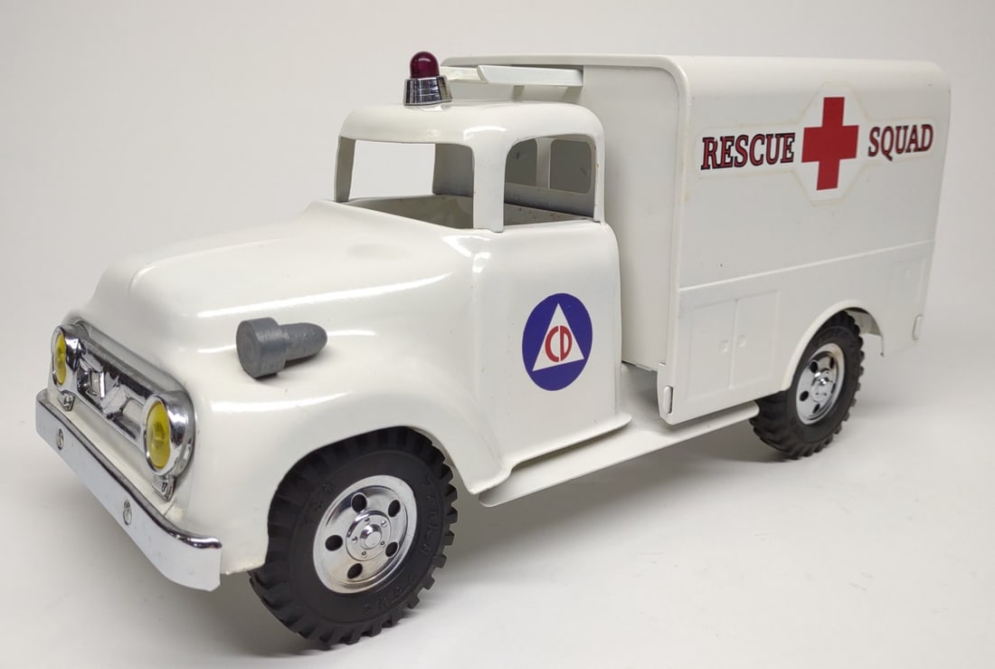 1950s Tonka Rescue Squad Civil Defense Toy Truck (1 of 9)