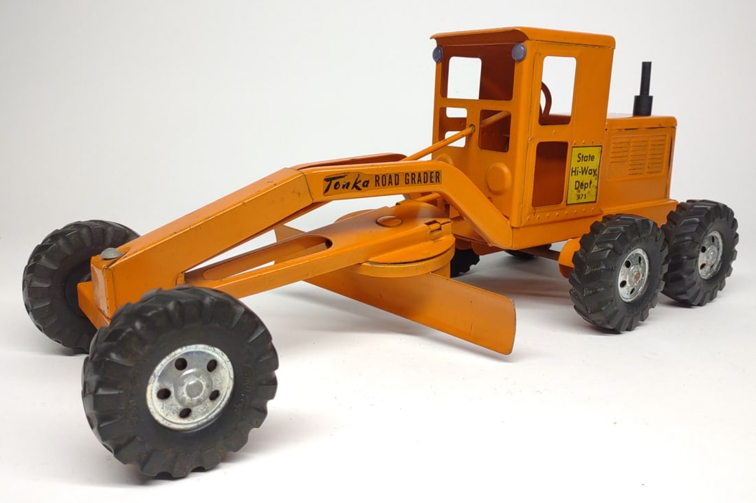Tonka State Hi-way Dept. 975 Road Grader Toy (1 of 8)
