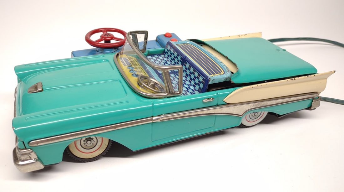1957 Ford Fairlane 500 Skyliner – sunstarmodelcars