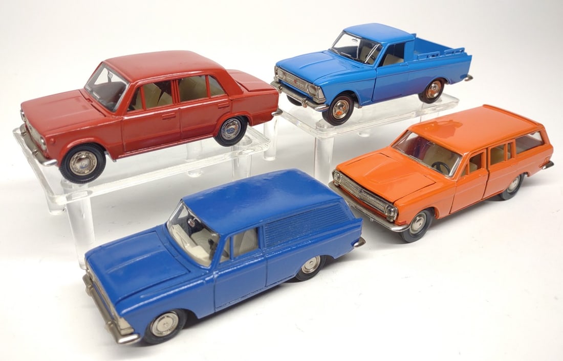 4 Vintage Soviet USSR Novo Export Diecast Toy Cars (1 of 11)
