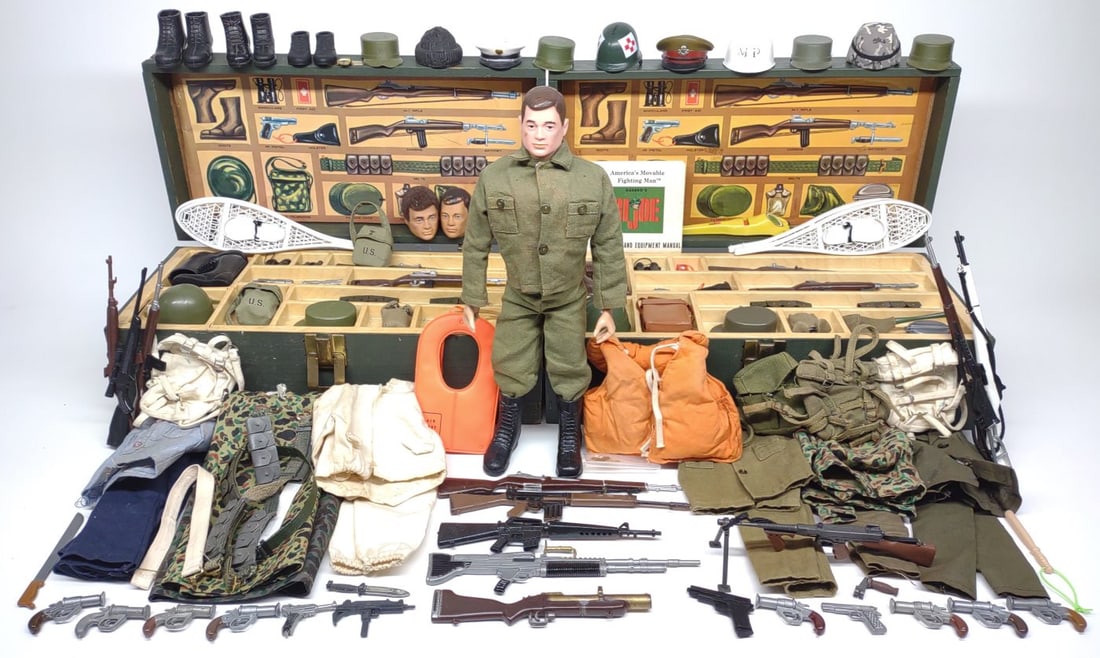 Vintage 1960s GI Joe Footlockers & Action Soldier (1 of 14)