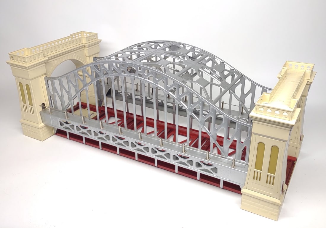 Lionel Hellgate Bridge 6-32999 No. 305 Tin Model (1 of 10)