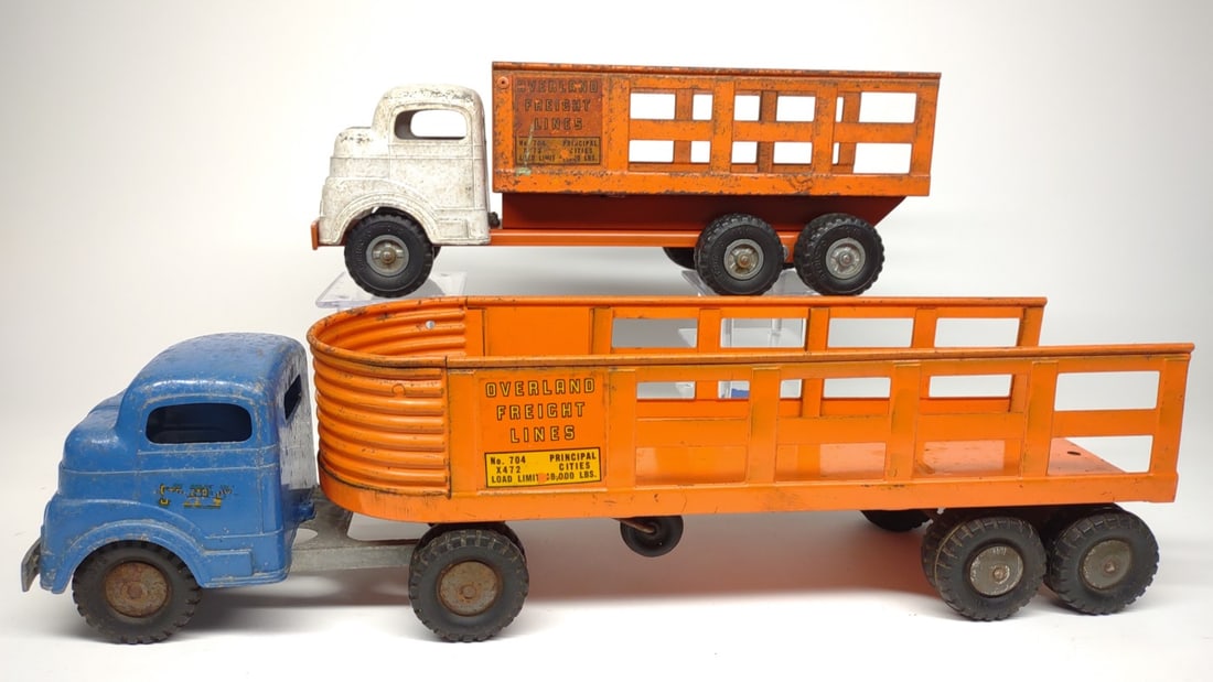 (2) Structo Overland Freight Lines Toy Trucks (1 of 8)