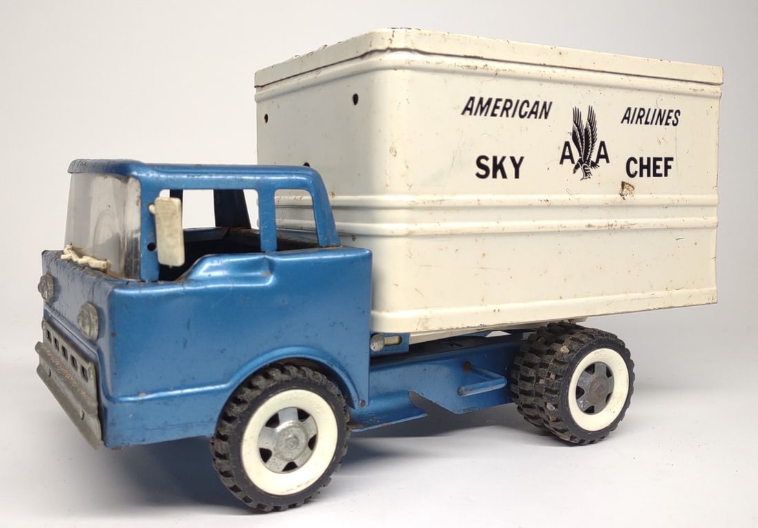 Structo American Airlines Sky Chef Lift Truck Toy (1 of 11)