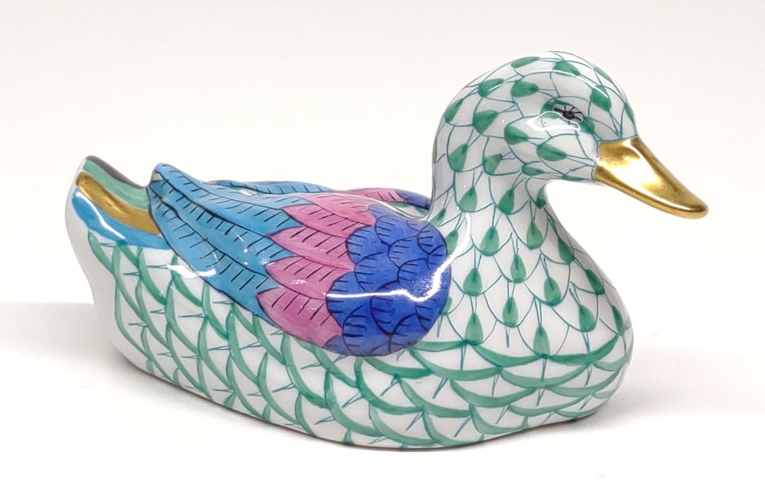Herend Porcelain Fishnet Duck Figurine #15337 (1 of 7)
