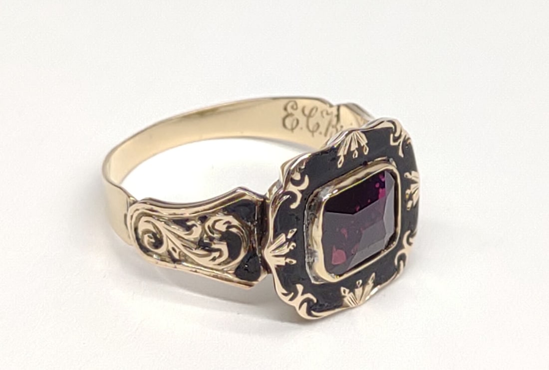 Victorian 14K Gold Amethyst & Black Enamel Ring (1 of 9)