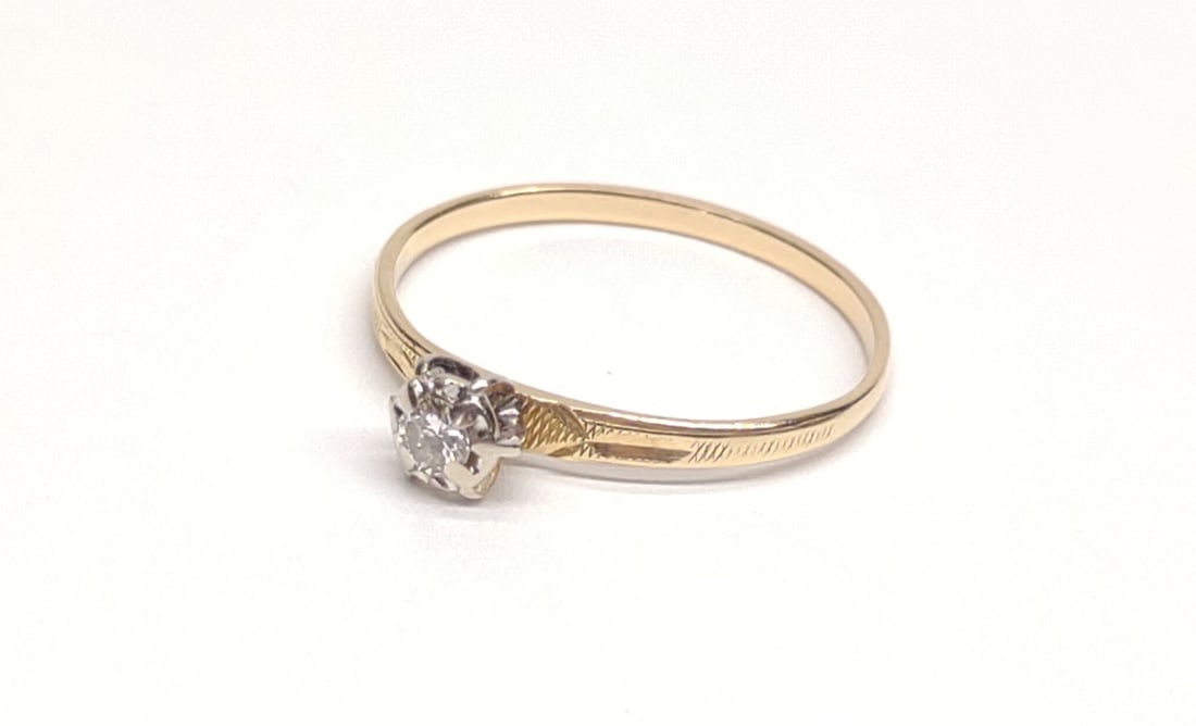 Vintage 14K Gold Solitaire Diamond Ring (sz 9.25) (1 of 8)
