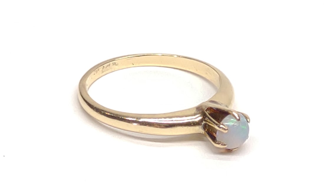 Solitaire Opal 14K Yellow Gold Ring (sz 5.75) (1 of 5)