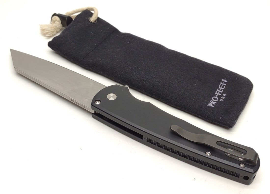 Pro-Tech Malibu MagnaCut Button Lock Knife (1 of 6)