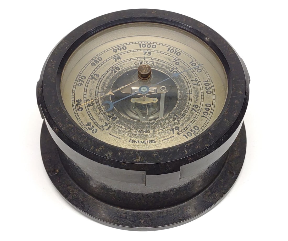 Vintage Chelsea Bakelite Ship Barometer (1 of 8)