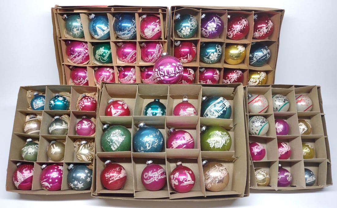 61 Vintage Glass Christmas Stencil Ornaments: 61 Vintage glass Christmas tree stencil ornaments. Includes Shiny Brite made in USA ornaments.NOTE: In-house international shipping NOT available for this item. UPS third party or private arrangement 